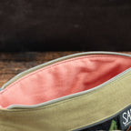 Kleine Reißverschlusstasche aus Canvas mit Blütenzweigen – Dunkelblau