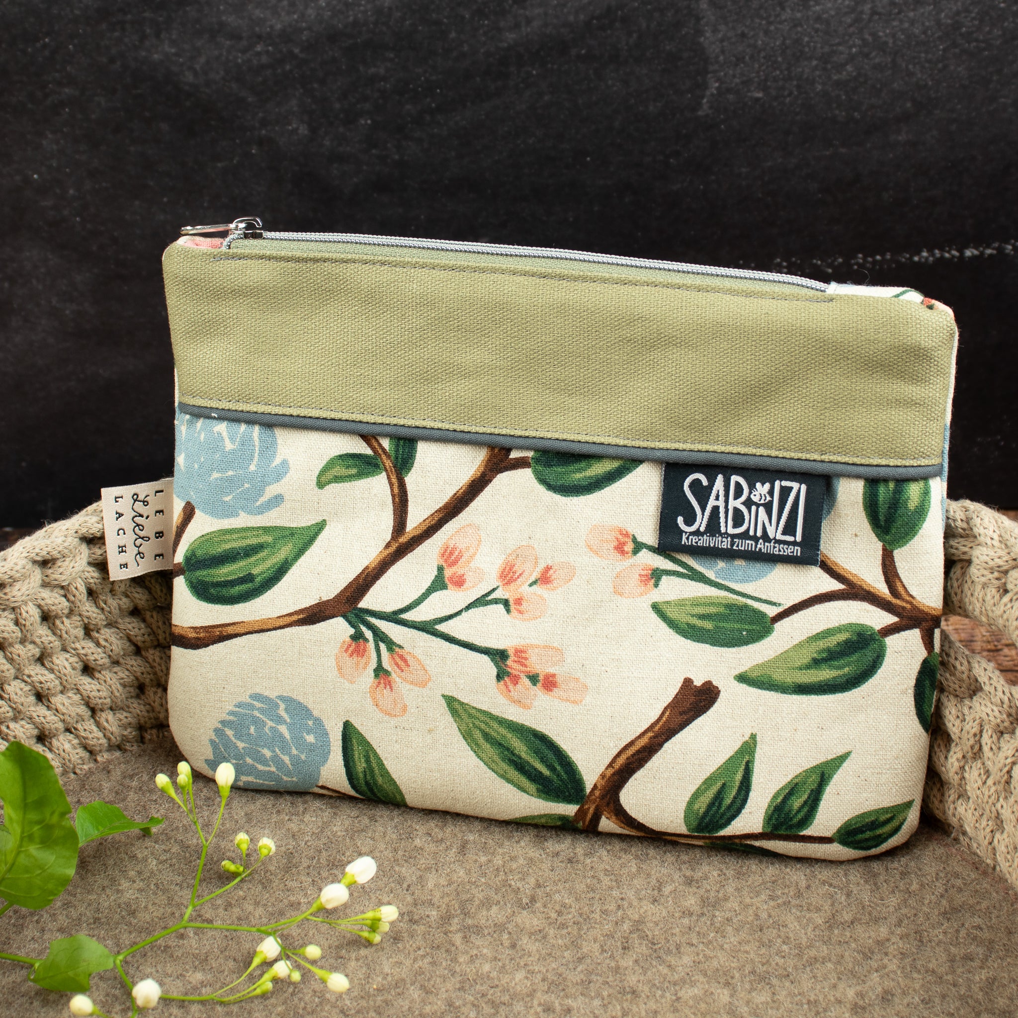 Reißverschlusstasche „Mimi“ – Canvas Grün / Floral
