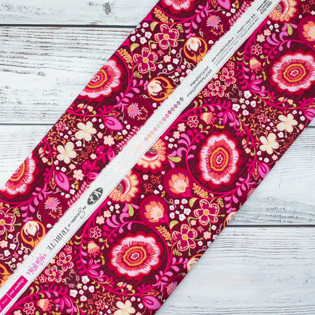 Art Gallery Fabrics - The Season of Tribute - La Vie en Rose - Khokhloma One