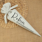 Schultüte aus Leinen – personalisiert mit Name | Schriftart Robin