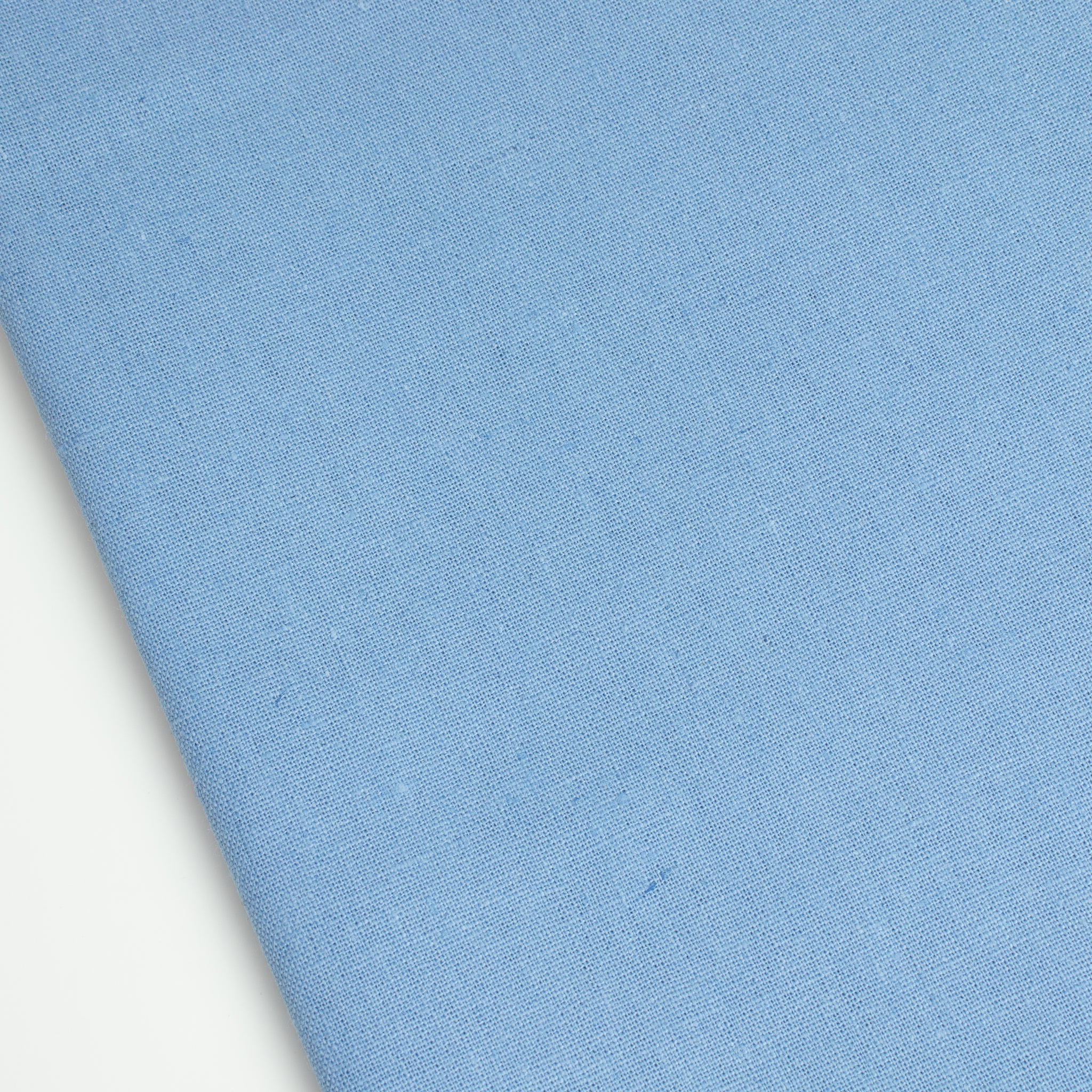 Cotton Linen Stoff Sky Dream von Adlico – heller Baumwoll-Leinen-Mix für leichte Projekte