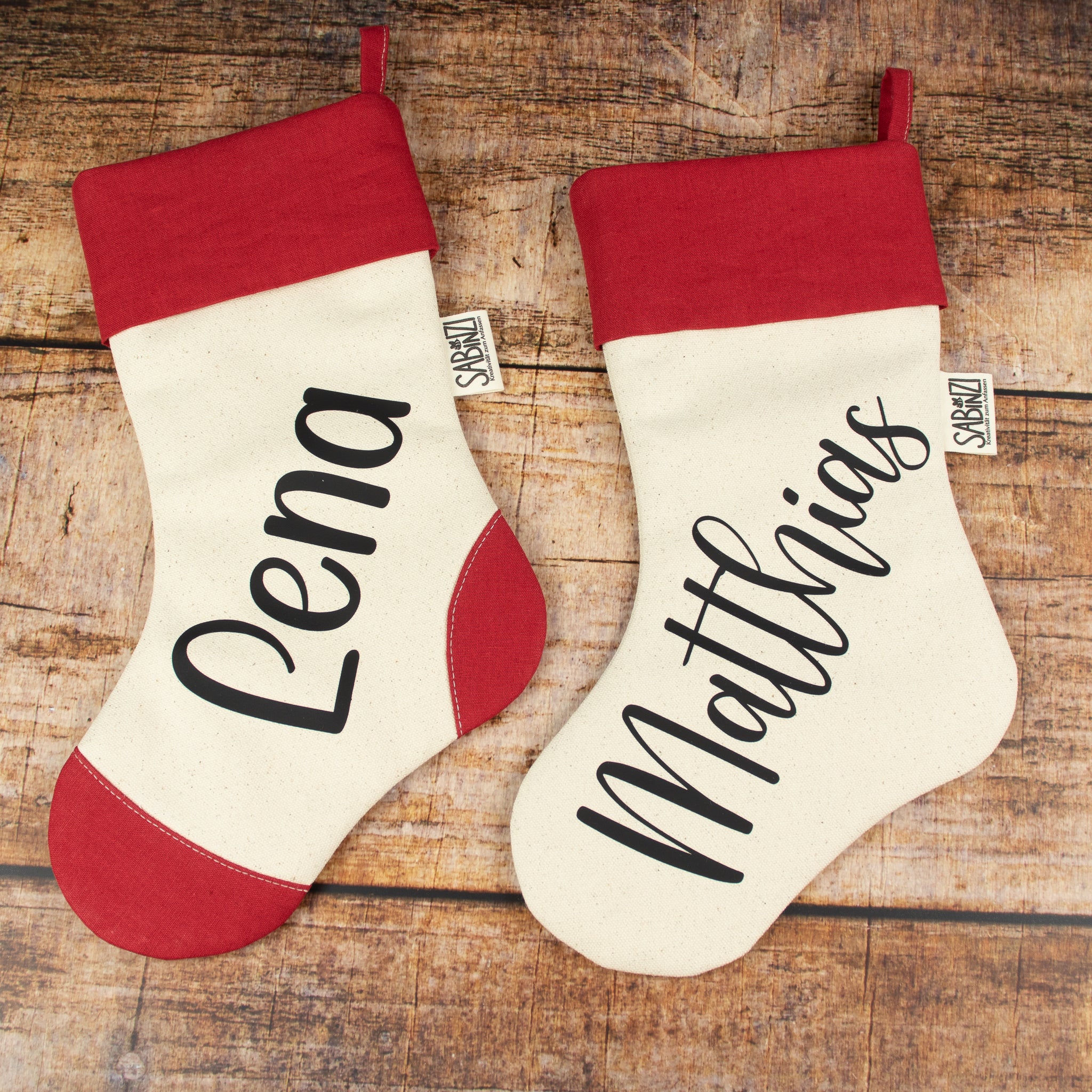 Personalisierte Weihnachtssocke – Vintage Red – mit Name & optionaler Ferse/Spitze