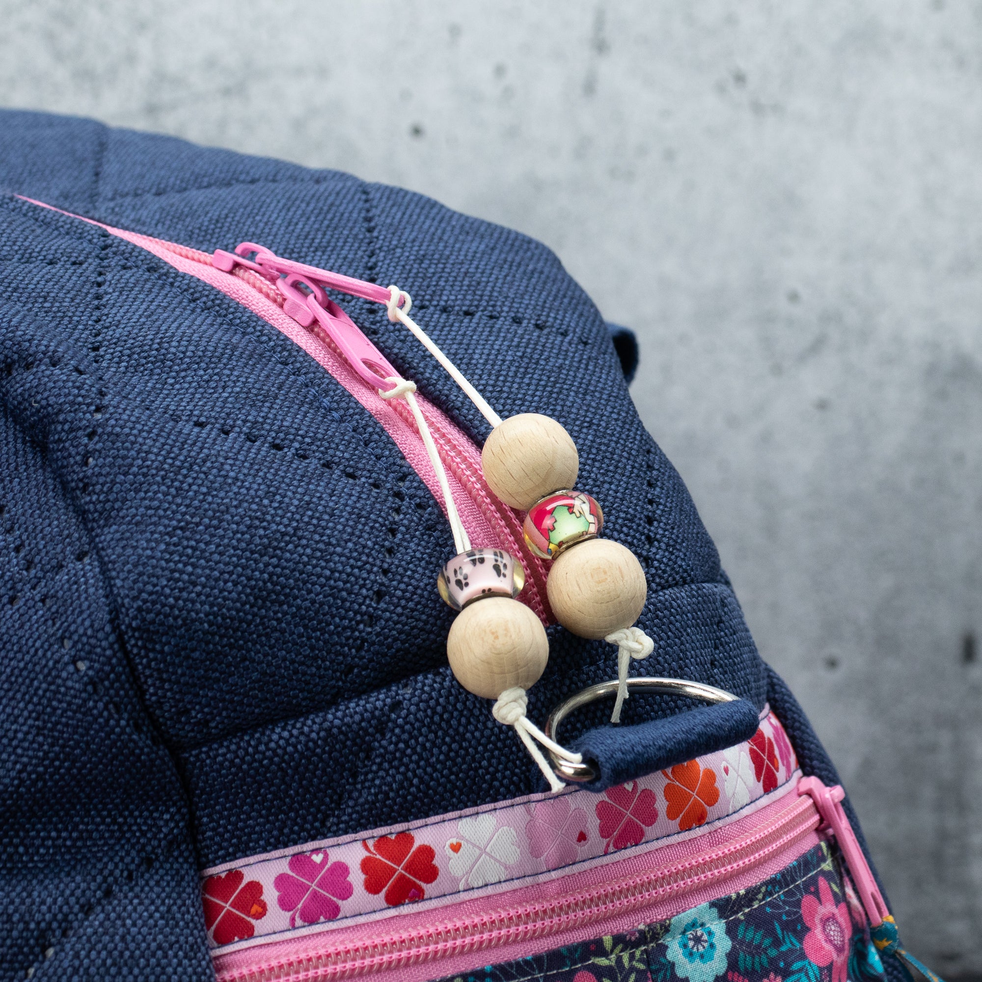 Kugeltasche – praktische Universaltasche mit Blütenstickerei