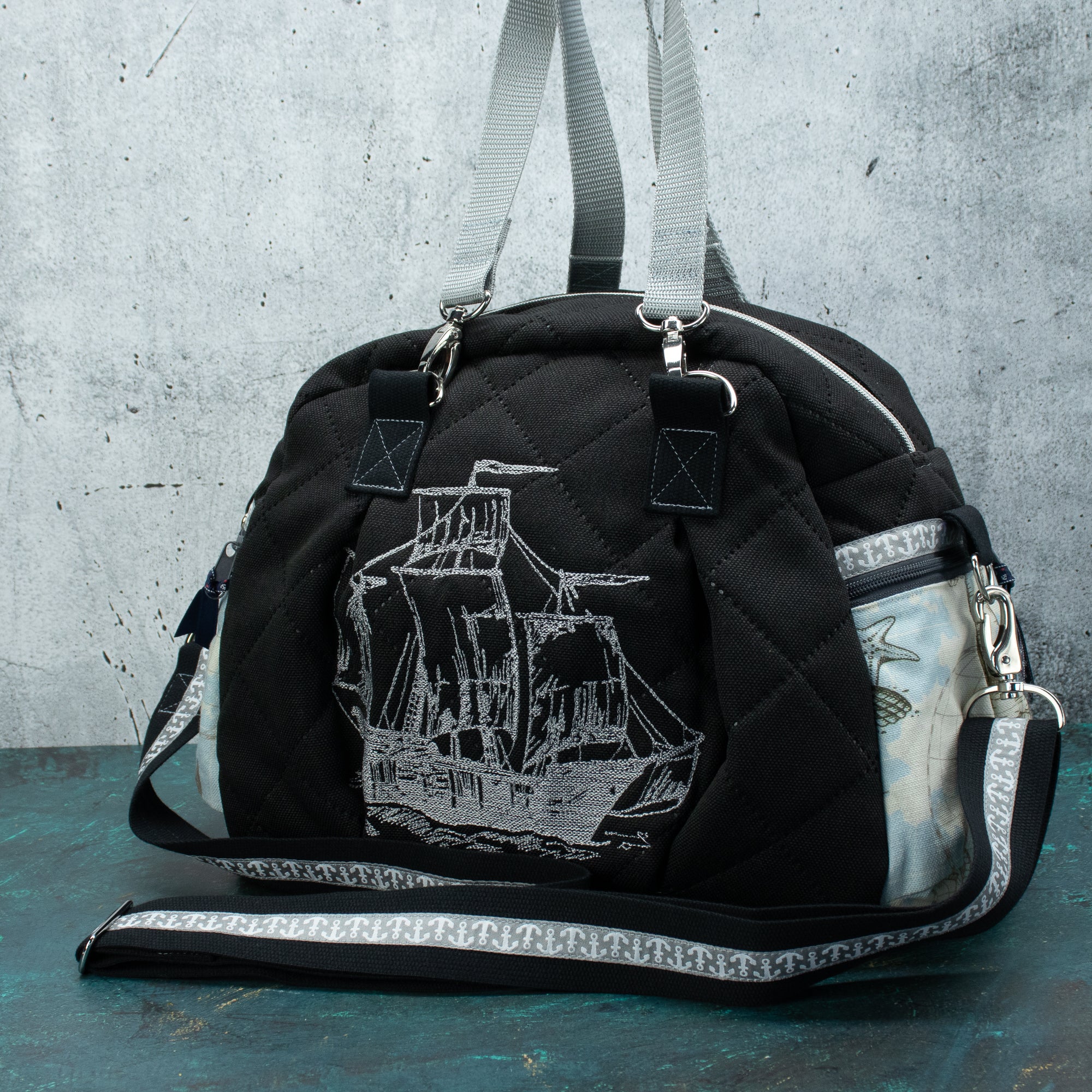 Kugeltasche – praktische Universaltasche mit maritimer Stickerei