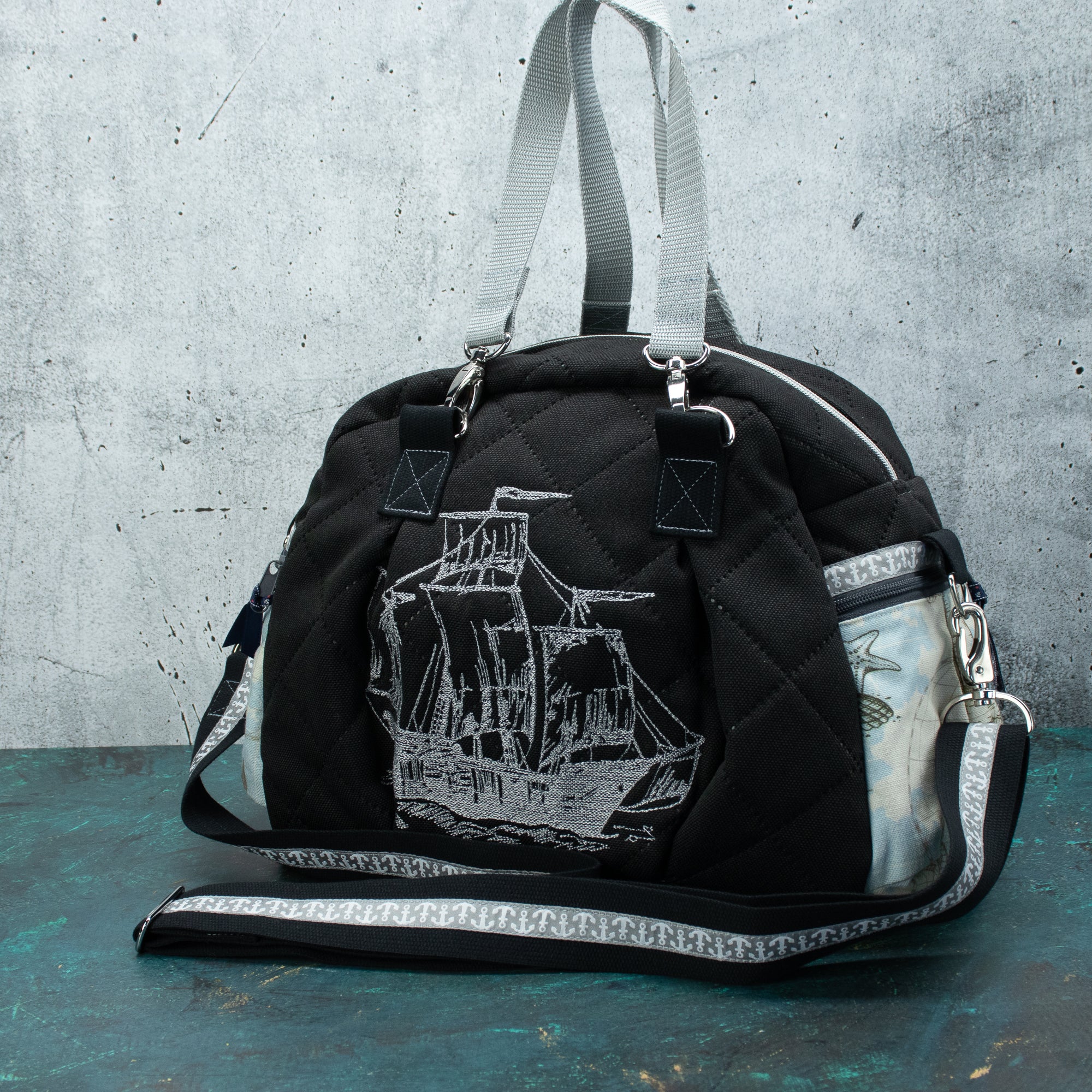Kugeltasche – praktische Universaltasche mit maritimer Stickerei