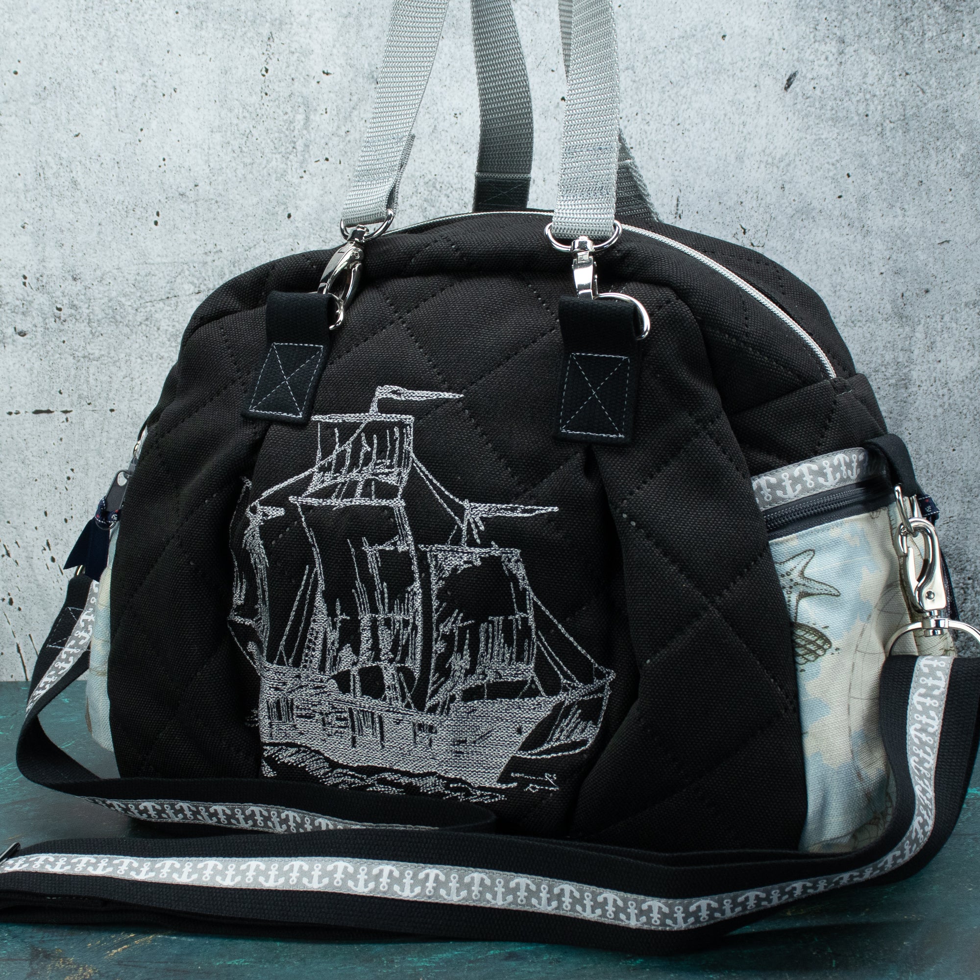 Kugeltasche – praktische Universaltasche mit maritimer Stickerei