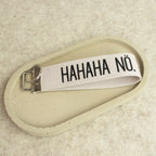 Schlüsselanhänger „HAHAHA NÖ.“ – schwarze Schrift