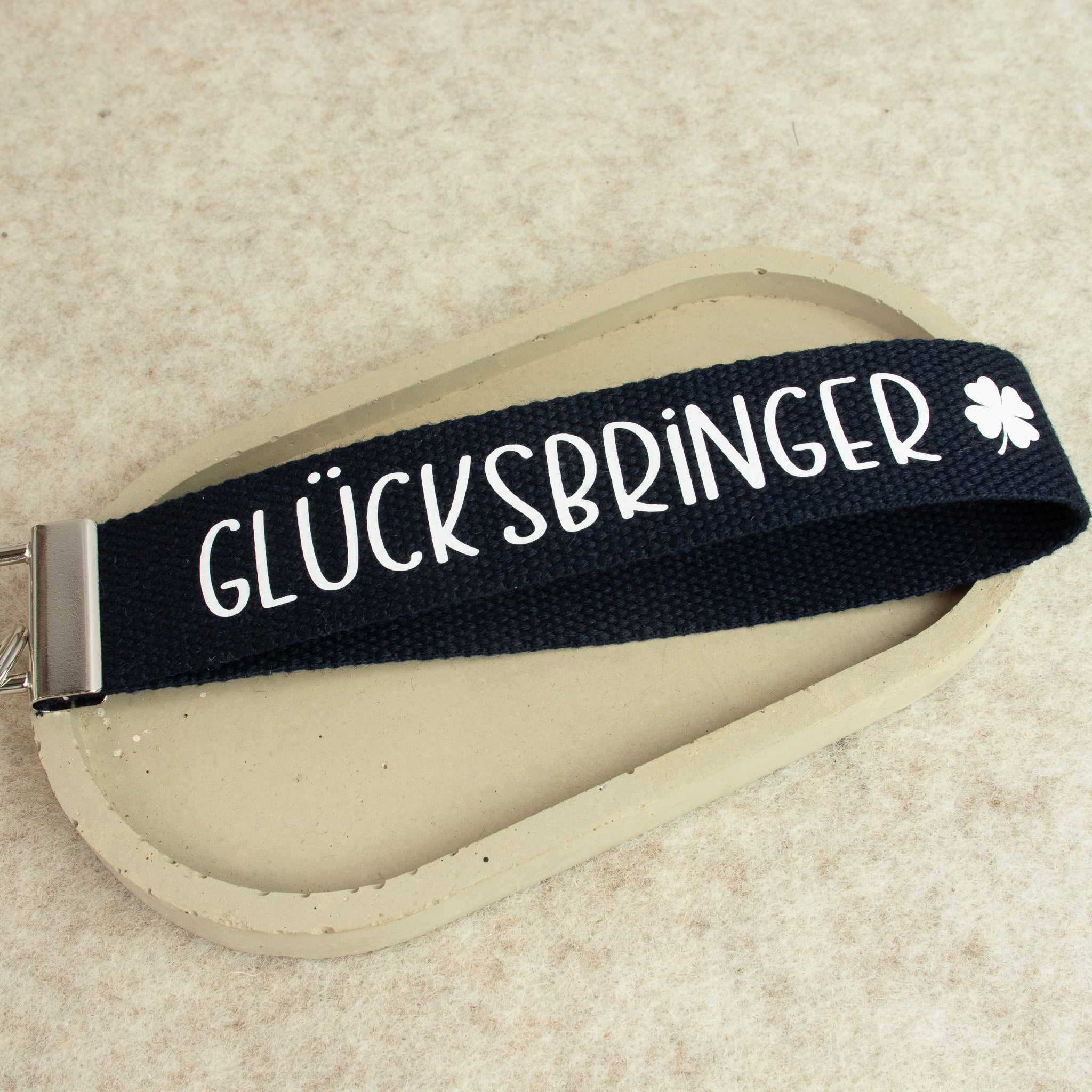 Schlüsselanhänger „GLÜCKSBRINGER“ – handgemachtes Geschenk