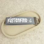 Schlüsselanhänger „KÜSTENKIND“ - weiss – handgemacht aus Baumwollband