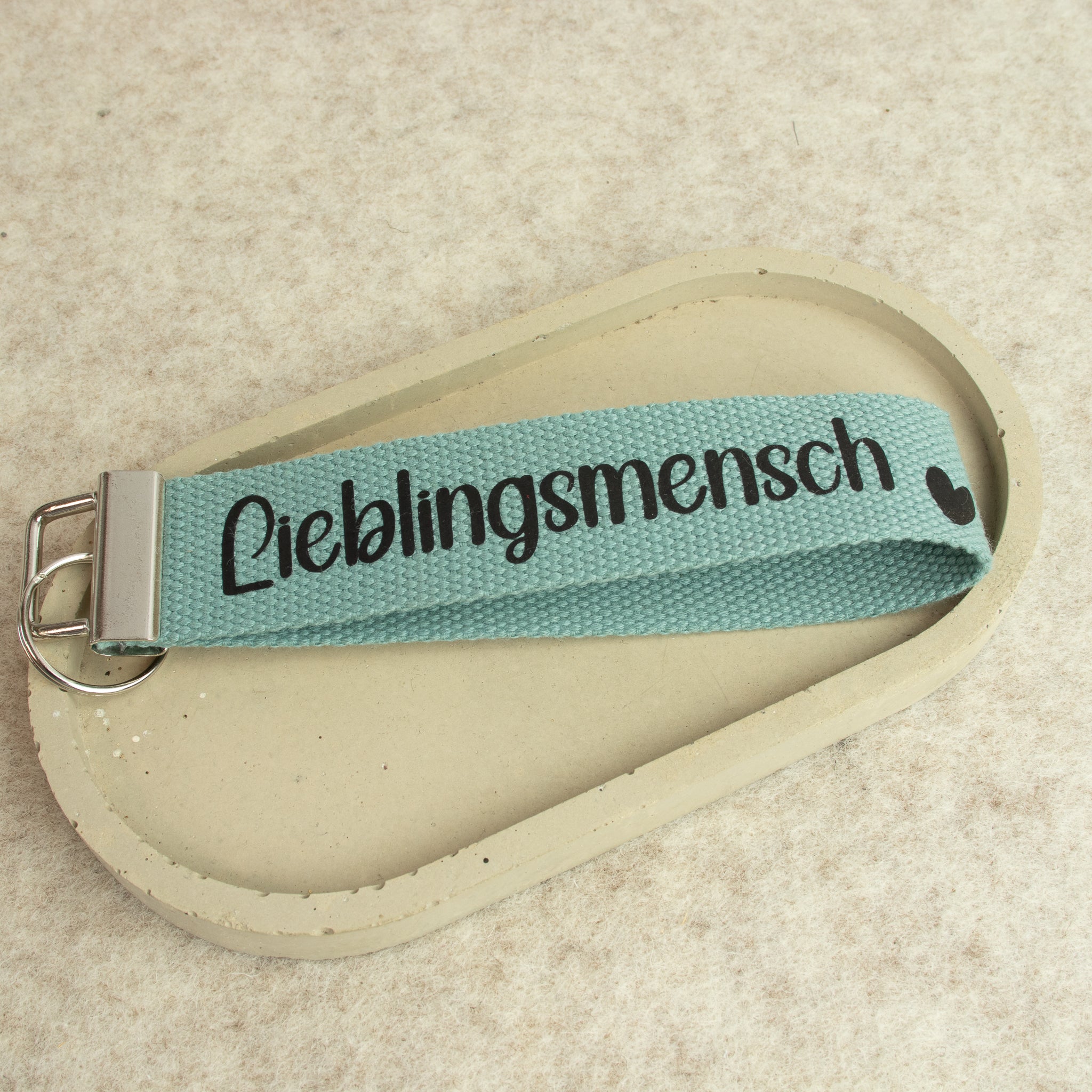 Schlüsselanhänger „LIEBLINGSMENSCH“ – Schriftfarbe schwarz