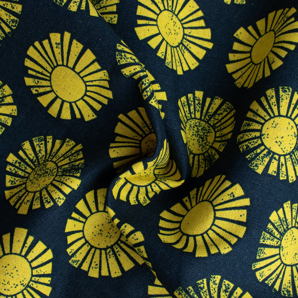 By the Seaside 2 Canvas „Sunshine Navy Unbleached“ – Cotton + Steel x Loes van Oosten - Sabinzi - Aus Stoffliebe wird Lieblingsstück
