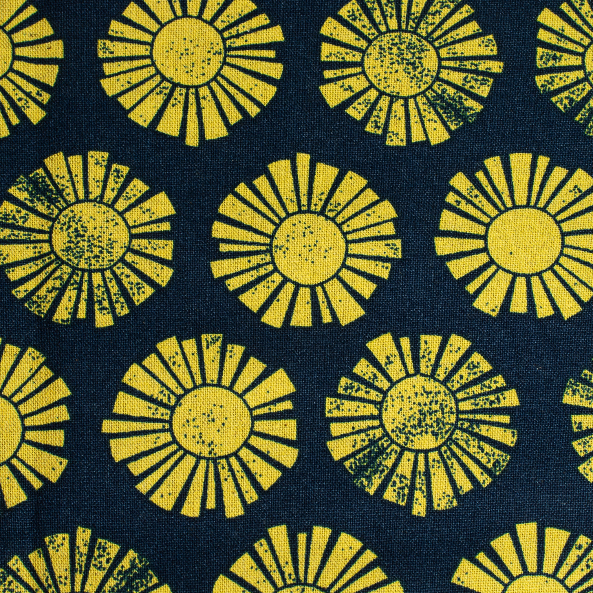 By the Seaside 2 Canvas „Sunshine Navy Unbleached“ – Cotton + Steel x Loes van Oosten