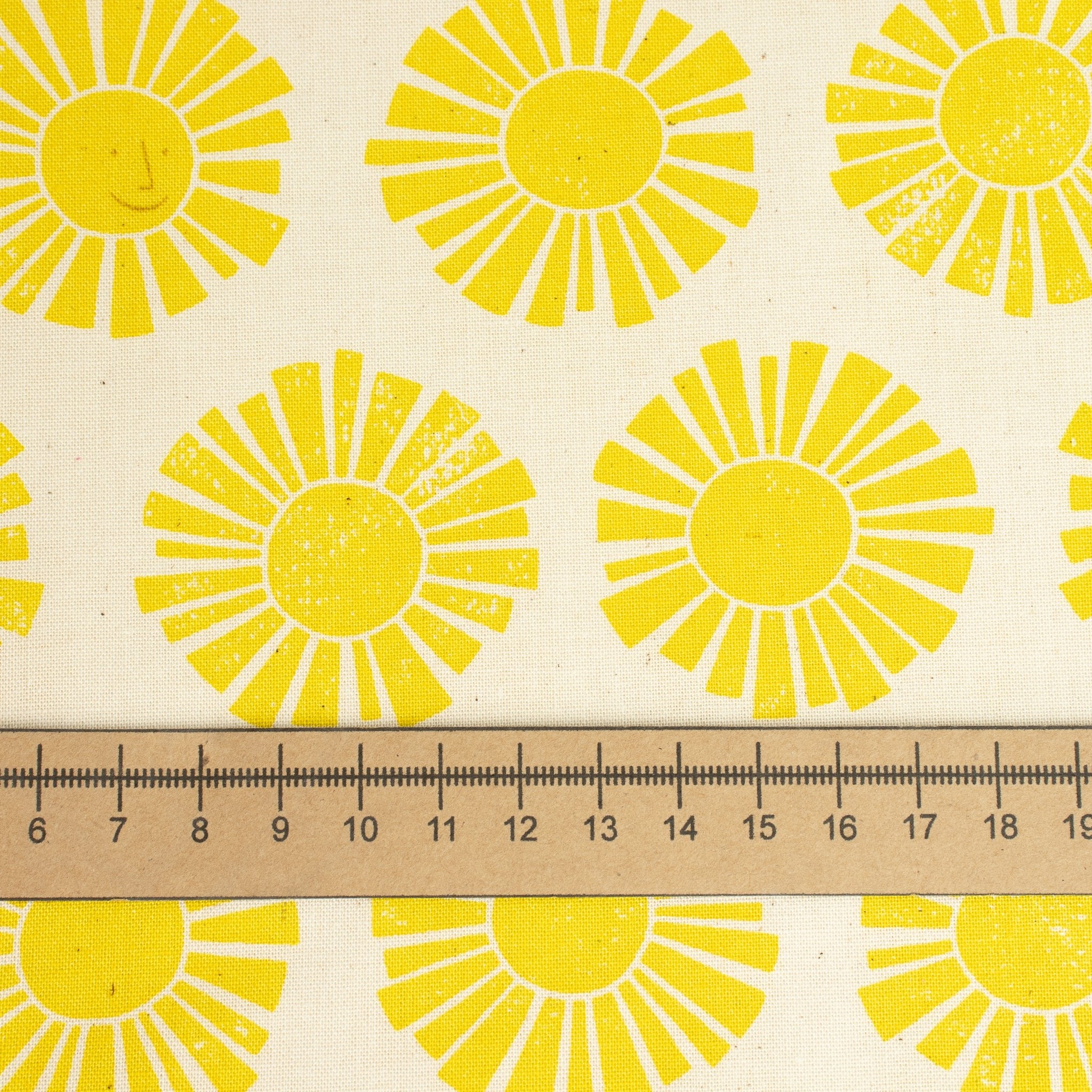 By the Seaside 2 Baumwollstoff „Sunshine Yellow Unbleached“ – Cotton + Steel x Loes van Oosten - Sabinzi - Aus Stoffliebe wird Lieblingsstück